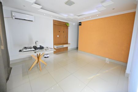 Apartamento para alugar com 130m², 4 quartos e 1 vagaÁrea comum