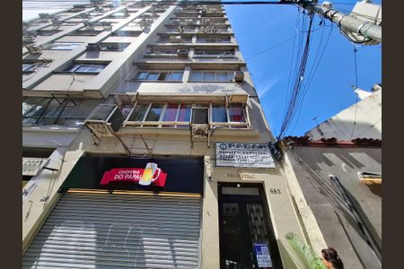 Apartamento à venda com 45m², 1 quarto e sem vaga Apartamento à venda com 45m², 1 quarto e sem vagaFachada