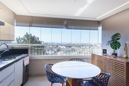 Apartamento à venda com 95m², 3 quartos e 2 vagas Apartamento à venda com 95m², 3 quartos e 2 vagasVaranda da Sala