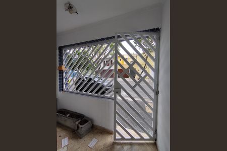 Entrada de casa para alugar com 3 quartos, 185m² em Aclimação, São Paulo