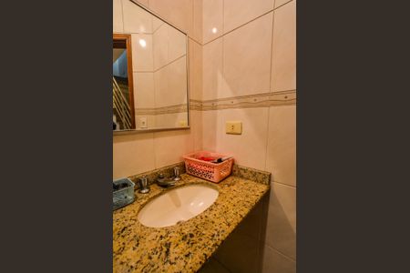 Casa à venda com 163m², 3 quartos e 3 vagas Casa à venda com 163m², 3 quartos e 3 vagasBanheiro Social