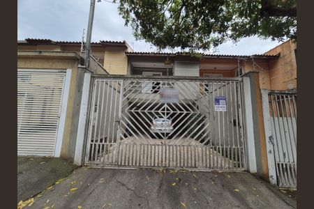 Casa à venda com 163m², 3 quartos e 3 vagas Casa à venda com 163m², 3 quartos e 3 vagasFachada