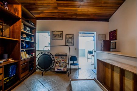 Casa à venda com 163m², 3 quartos e 3 vagas Casa à venda com 163m², 3 quartos e 3 vagasSala 2