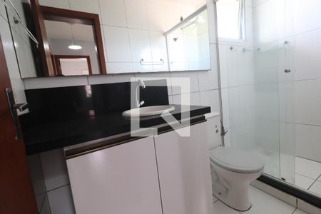 Casa de condomínio para alugar com 126m², 3 quartos e 2 vagasBanheiro Social