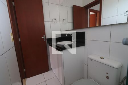 Casa de condomínio para alugar com 126m², 3 quartos e 2 vagasBanheiro Social