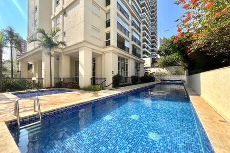 Apartamento à venda com 81m², 2 quartos e 2 vagasÁrea comum - Piscina