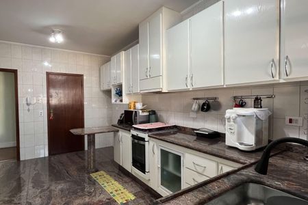 Apartamento para alugar com 220m², 3 quartos e 2 vagas Apartamento para alugar com 220m², 3 quartos e 2 vagasCozinha
