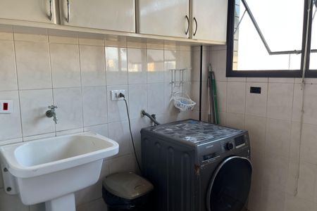 Apartamento para alugar com 220m², 3 quartos e 2 vagas Apartamento para alugar com 220m², 3 quartos e 2 vagasÁrea de Serviço