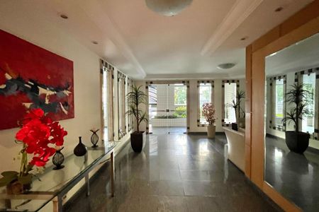 Apartamento para alugar com 220m², 3 quartos e 2 vagas Apartamento para alugar com 220m², 3 quartos e 2 vagasHall de entrada