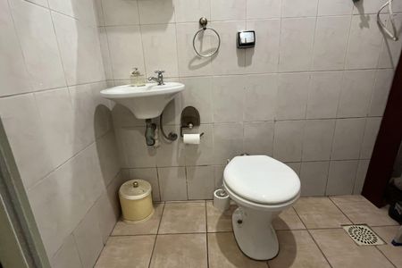 Apartamento para alugar com 220m², 3 quartos e 2 vagas Apartamento para alugar com 220m², 3 quartos e 2 vagasBanheiro de serviço