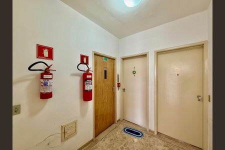 Apartamento para alugar com 48m², 1 quarto e 1 vaga Apartamento para alugar com 48m², 1 quarto e 1 vagaHall Apartamento