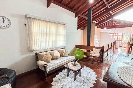 Casa à venda com 3 quartos, 338m² em Campestre, Santo André