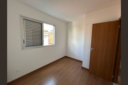 Apartamento à venda com 3 quartos, 79m² em Santa Rosa, Belo Horizonte
