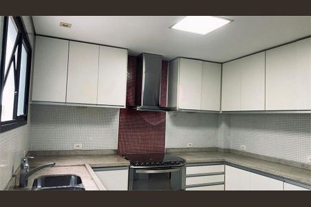 Casa à venda com 3 quartos, 178m² em Rio Pequeno, São Paulo