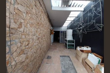 Casa à venda com 3 quartos, 190m² em Vila Congonhas, São Paulo