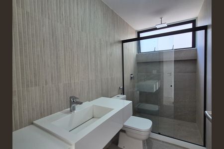 Casa de condomínio à venda com 440m², 5 quartos e 2 vagasBanheiro da Suíte 2