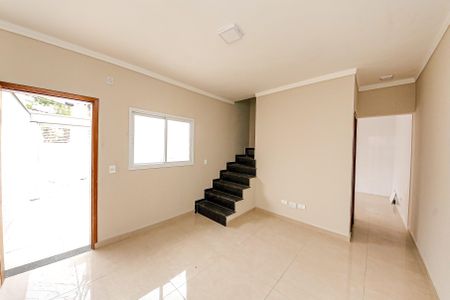 Sala de casa à venda com 2 quartos, 67m² em São Lucas, São Paulo