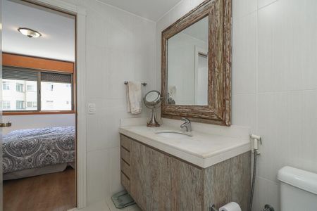 Apartamento à venda com 161m², 3 quartos e 3 vagasBanheiro da Suíte 1