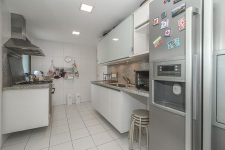 Apartamento à venda com 161m², 3 quartos e 3 vagasCozinha