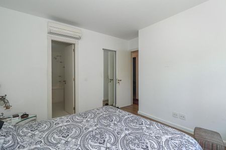 Apartamento à venda com 161m², 3 quartos e 3 vagasSuíte 1