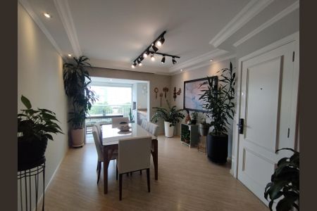 Sala de apartamento à venda com 3 quartos, 104m² em Vila Gumercindo, São Paulo