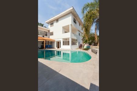 Casa à venda com 420m², 4 quartos e 6 vagasPiscina