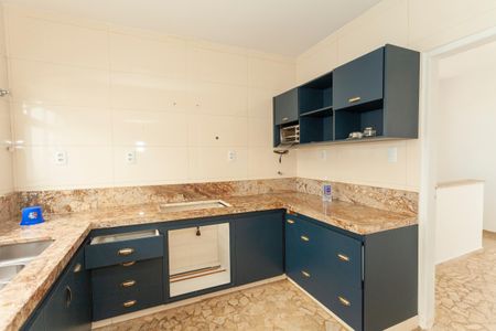 Casa à venda com 420m², 4 quartos e 6 vagasCozinha