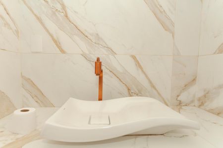 Casa à venda com 420m², 4 quartos e 6 vagasLavabo