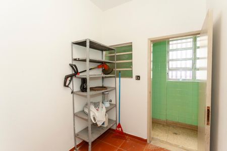 Casa à venda com 420m², 4 quartos e 6 vagasQuarto de Serviço
