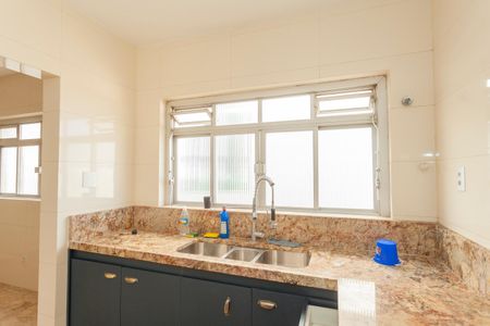 Casa à venda com 420m², 4 quartos e 6 vagasCozinha