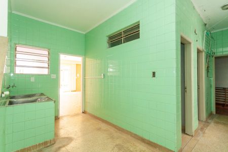 Casa à venda com 420m², 4 quartos e 6 vagasÁrea de Serviço