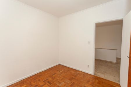 Casa à venda com 420m², 4 quartos e 6 vagasSuíte 2