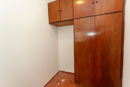 Casa à venda com 420m², 4 quartos e 6 vagasQuarto de Serviço