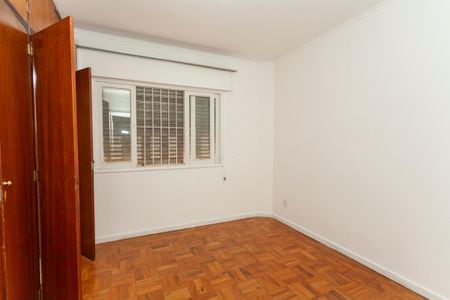 Casa à venda com 420m², 4 quartos e 6 vagasSuíte 2