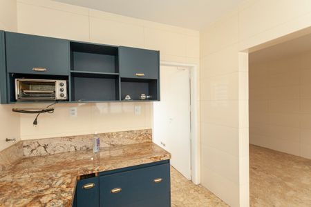 Casa à venda com 420m², 4 quartos e 6 vagasCozinha