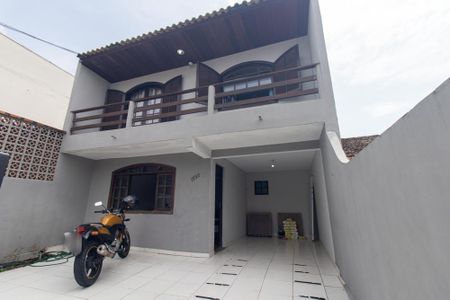 Casa para alugar com 170m², 3 quartos e 3 vagasFachada