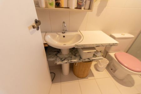 Casa para alugar com 170m², 3 quartos e 3 vagasBanheiro Social