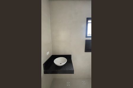 Casa à venda com 125m², 3 quartos e 2 vagasBanheiro