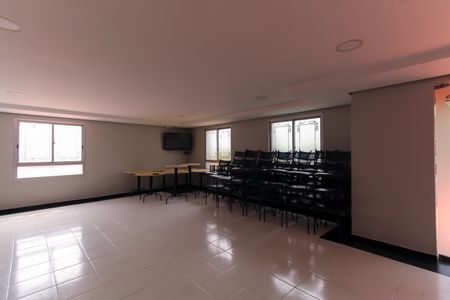 Apartamento à venda com 77m², 3 quartos e 1 vaga Apartamento à venda com 77m², 3 quartos e 1 vagaÁrea comum - Salão de festas