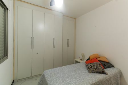 Apartamento à venda com 77m², 3 quartos e 1 vaga Apartamento à venda com 77m², 3 quartos e 1 vagaQuarto 2