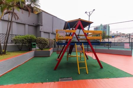 Apartamento à venda com 77m², 3 quartos e 1 vaga Apartamento à venda com 77m², 3 quartos e 1 vagaÁrea comum - Playground