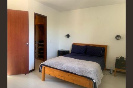 Casa à venda com 3 quartos, 223m² em Itaipu, Niterói