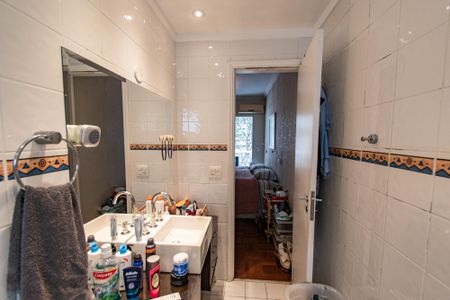 Apartamento à venda com 94m², 3 quartos e 2 vagasBanheiro da suíte