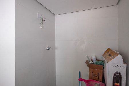 Banheiro de kitnet/studio à venda com 1 quarto, 24m² em Vila Madalena, São Paulo