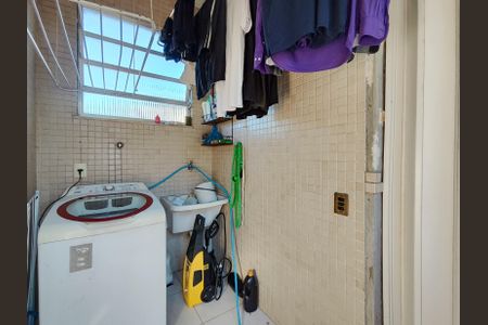 Apartamento à venda com 245m², 5 quartos e 1 vagaÁrea de Serviço