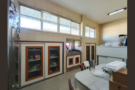 Apartamento à venda com 245m², 5 quartos e 1 vagaCozinha