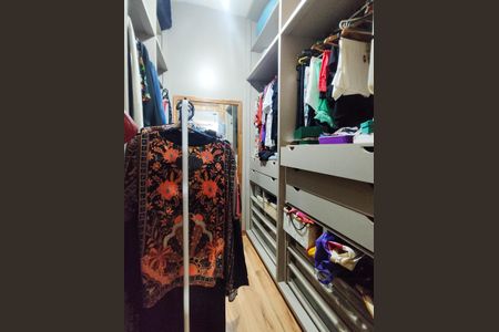 Apartamento à venda com 245m², 5 quartos e 1 vaga Apartamento à venda com 245m², 5 quartos e 1 vagaCloset da suíte