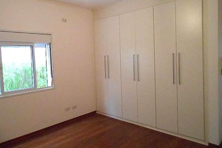 Casa à venda com 3 quartos, 400m² em Parque das Nações, Santo André