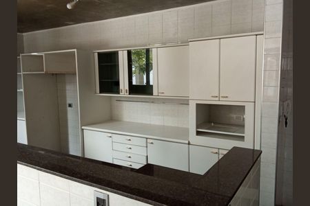 Casa à venda com 4 quartos, 724m² em Vila Albertina, São Paulo