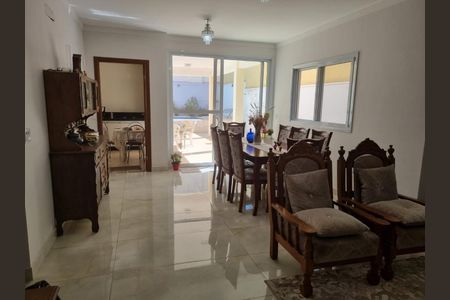 Casa de Condomínio à venda com 4 quartos, 315m² em Swiss Park, Campinas